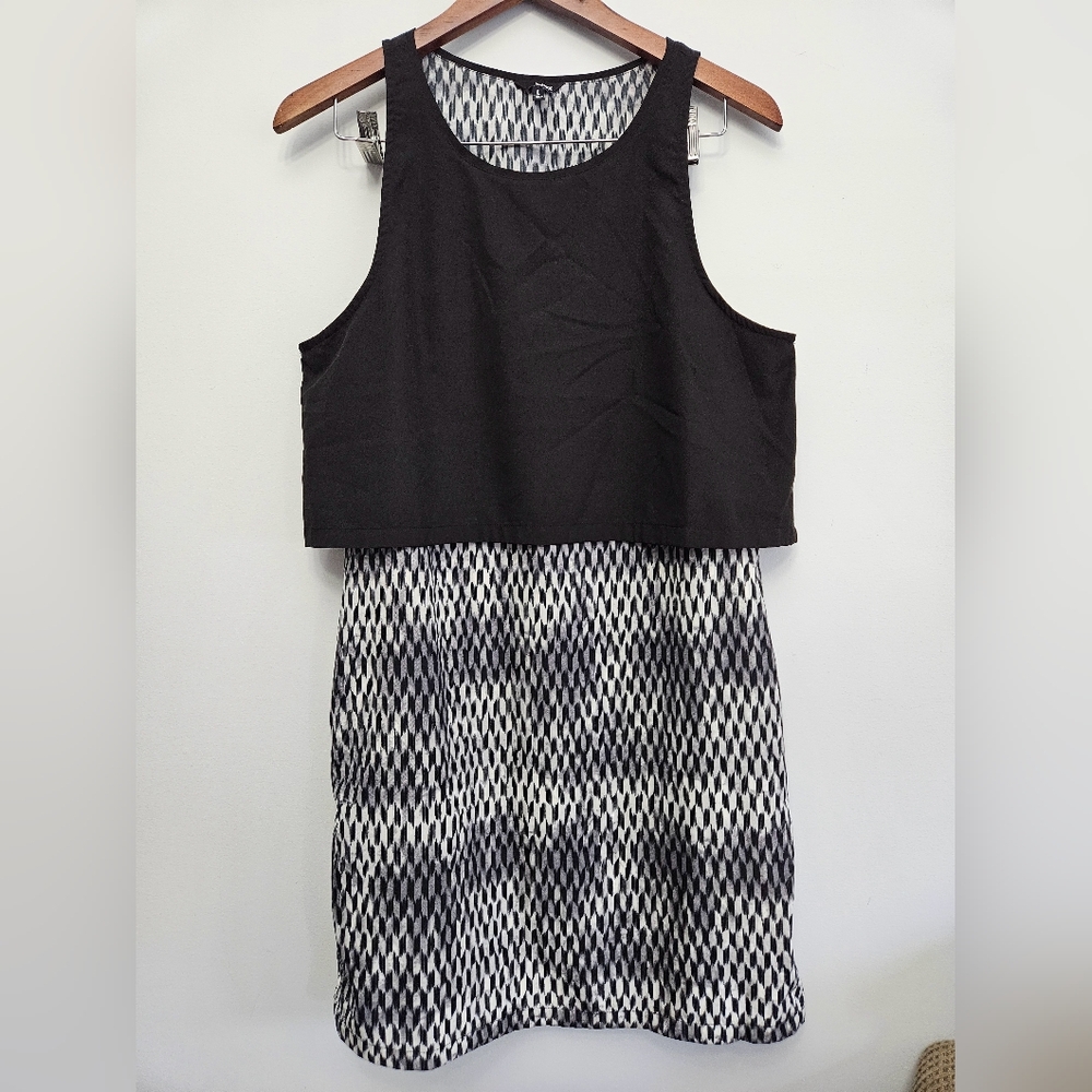 Hurley Black and Gray Patterned Dress